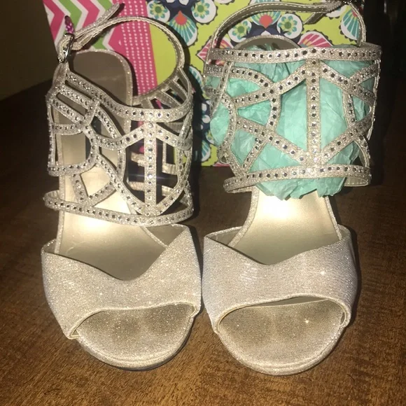 Caparros - Picture 2 of 13